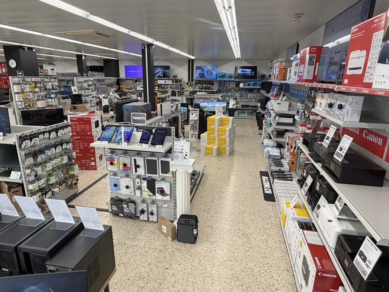 Ladenbilder ALCOM Electronics Lachen